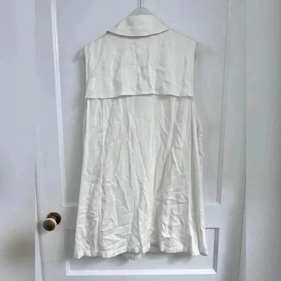 Torrid White Trench Vest In Cloud Dancer Like New - Picture 4 of 5